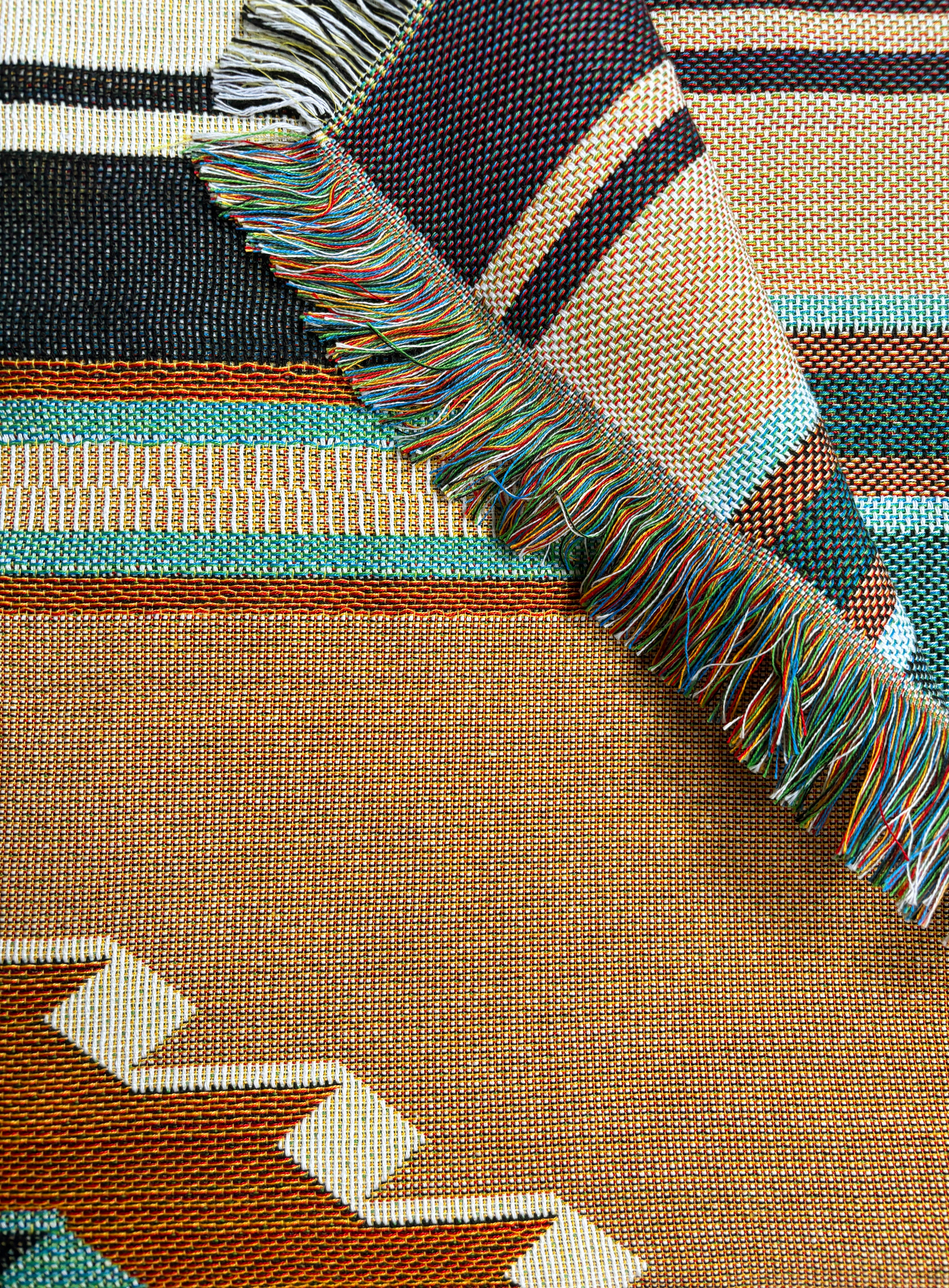 Canyon Woven Gathering Blanket - Inkkas