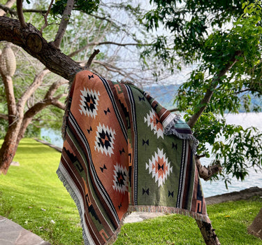 Tierra Woven Gathering Blanket