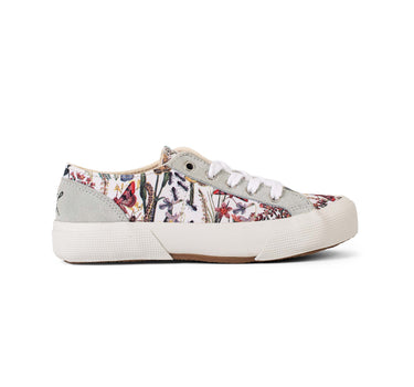 Monterey Lace Up